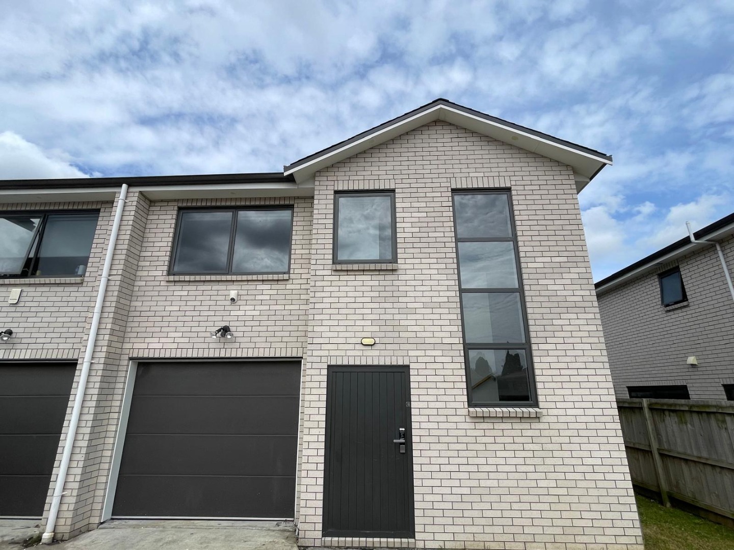 PAPAKURA, 3 BEDROOMS 